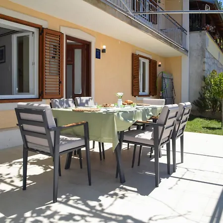 In Gri Ane-belgrad With Garden * Barci