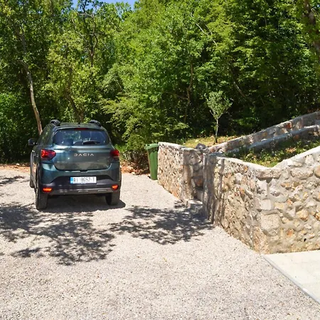 In Gri Ane-belgrad With Garden Case de vacanță